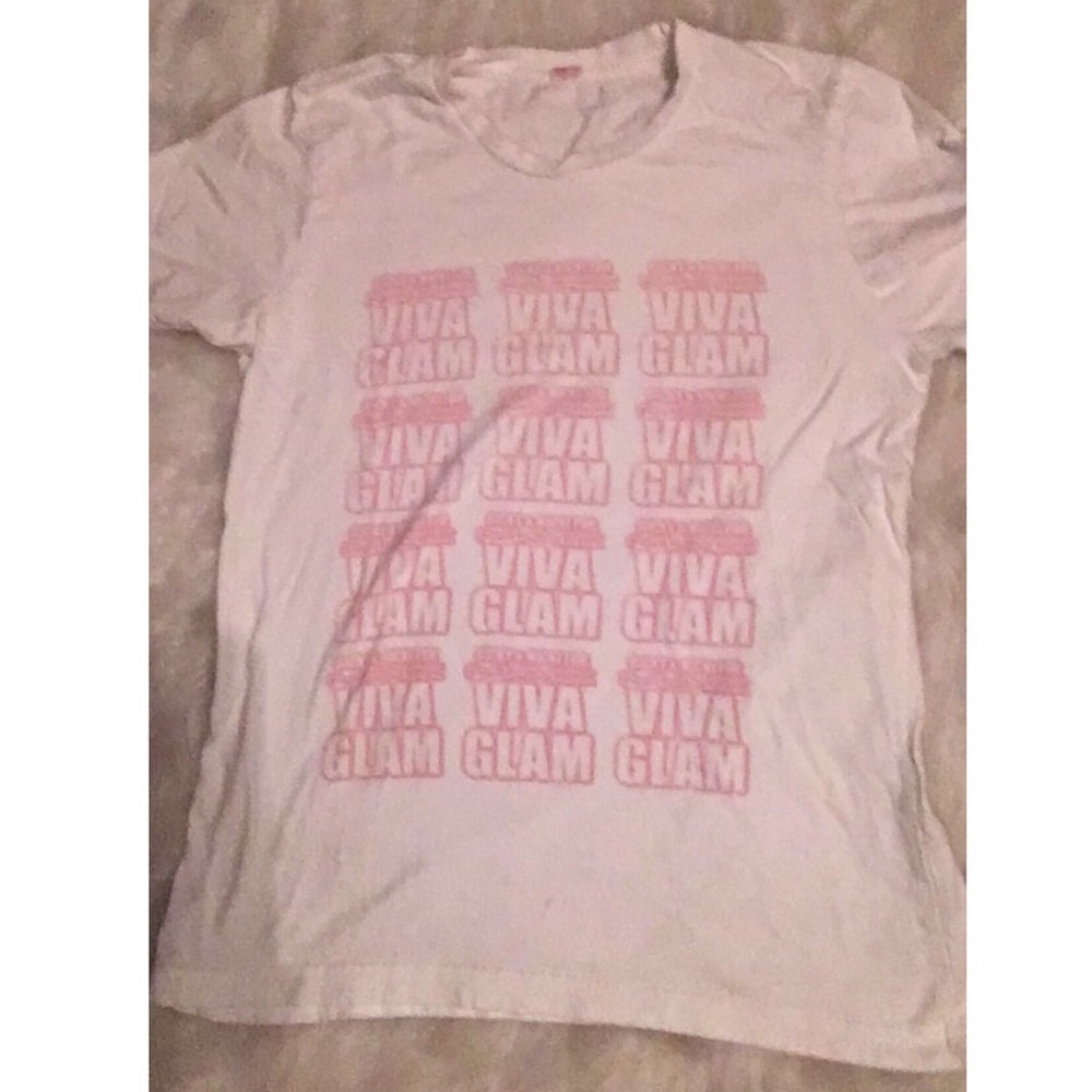 Mac cosmetics employee shirt